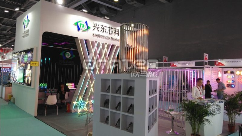 门头招牌定制安装，价格构成揭秘**