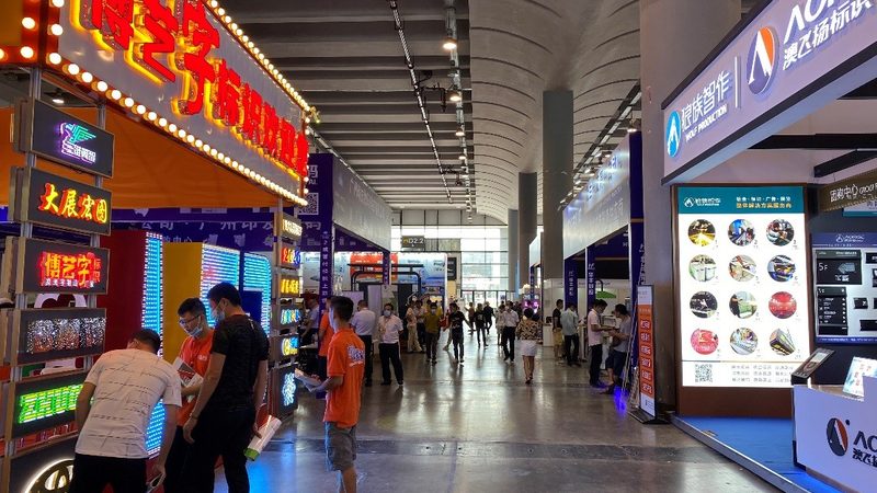 揭秘灯箱批发价格背后的秘密